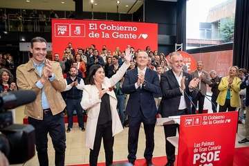 Los socialistas de Telde arropan a un Pedro Sánchez convencido del triunfo de su partido en las Islas/Acfi Press y TA.